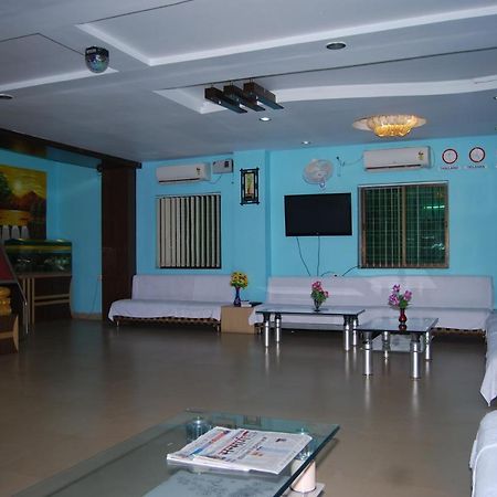 Hotel Om International Bodh Gaya Eksteriør billede