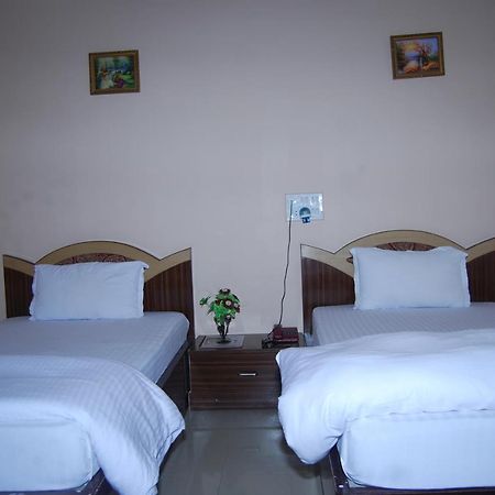 Hotel Om International Bodh Gaya Eksteriør billede