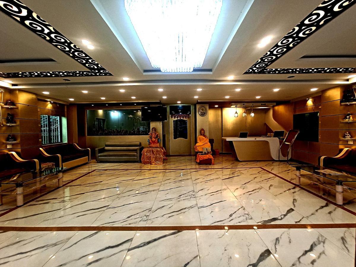 Hotel Om International Bodh Gaya Eksteriør billede
