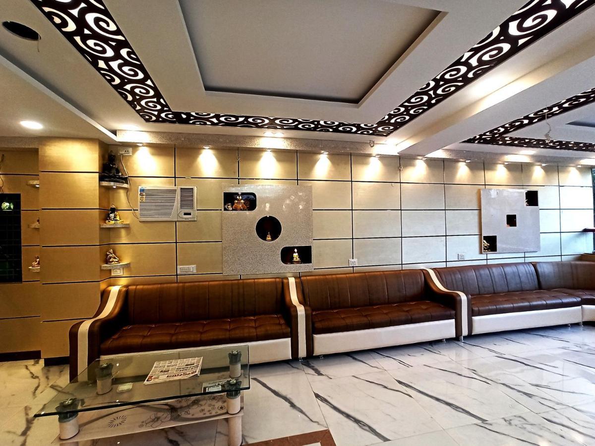 Hotel Om International Bodh Gaya Eksteriør billede