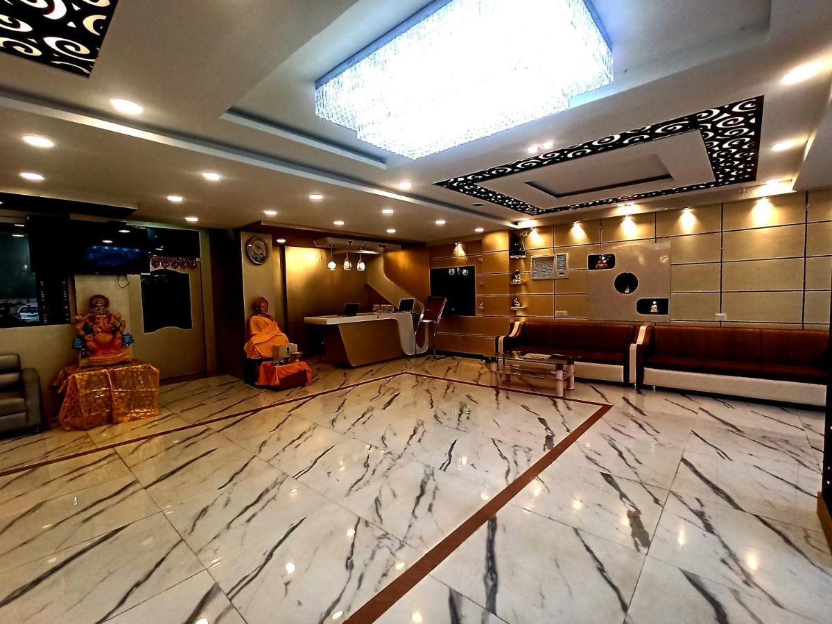 Hotel Om International Bodh Gaya Eksteriør billede