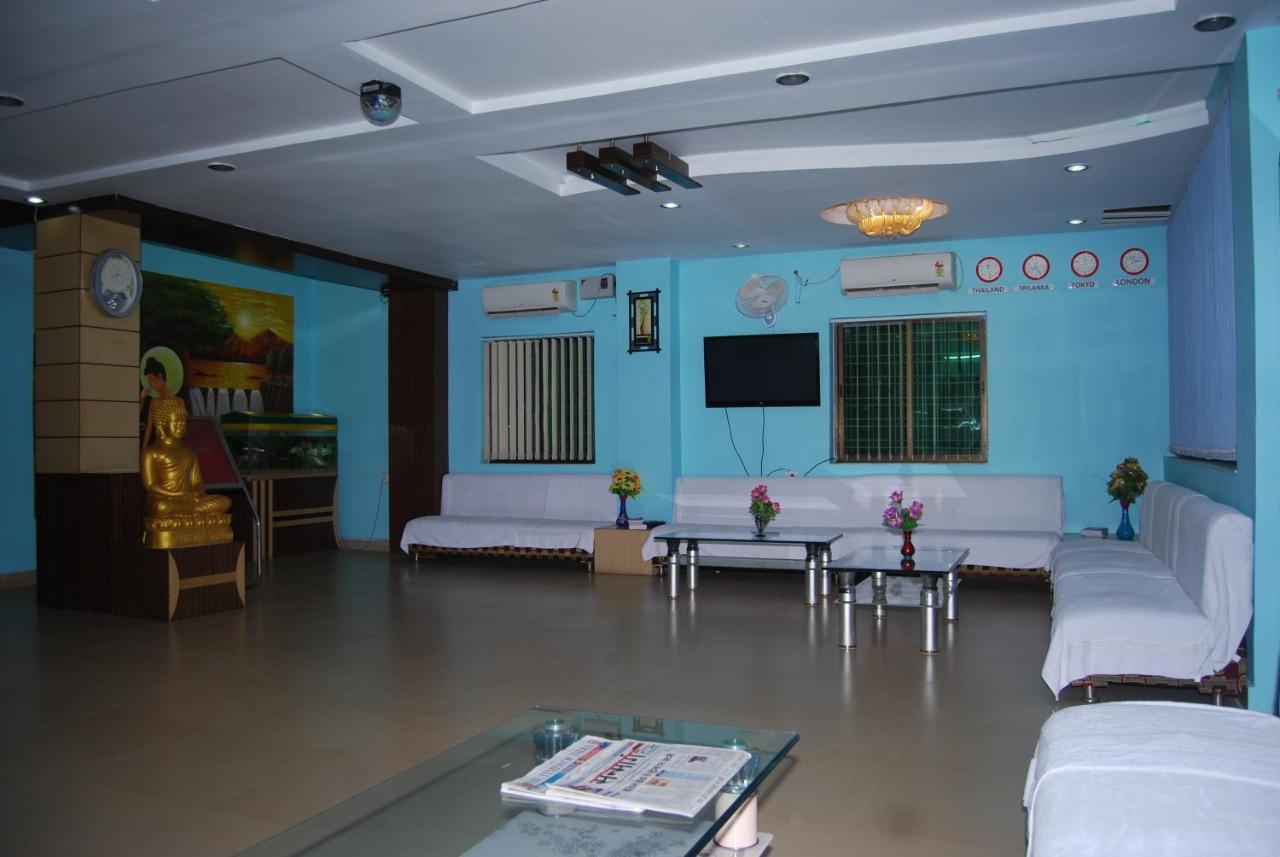 Hotel Om International Bodh Gaya Eksteriør billede