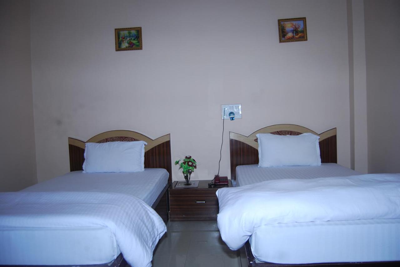 Hotel Om International Bodh Gaya Eksteriør billede