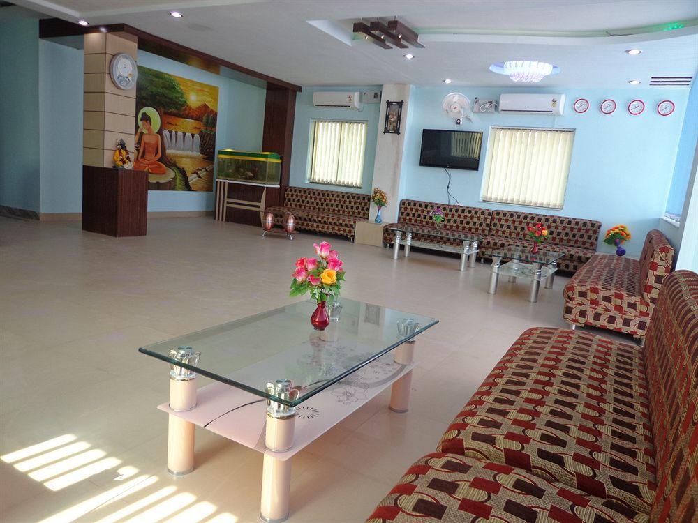 Hotel Om International Bodh Gaya Eksteriør billede