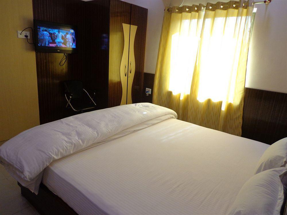 Hotel Om International Bodh Gaya Eksteriør billede